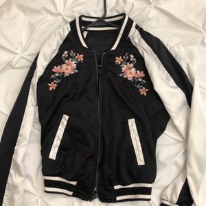 HOLLISTER REVERSIBLE BOMBER JACKET SIZE XS